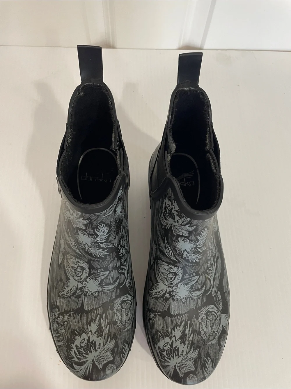 Dansko Rosa Rain Boots Size EU 38 US 7.5 Rubber Gray Floral Black